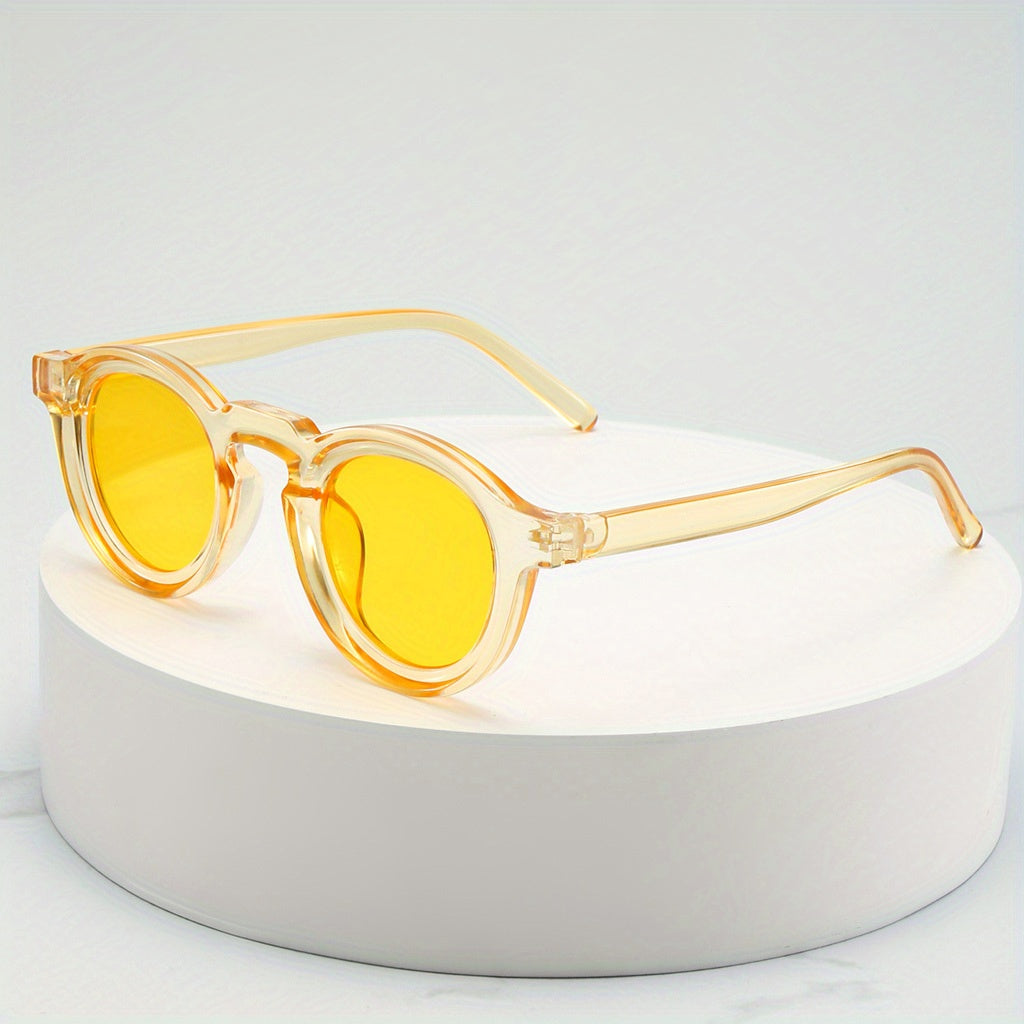 Gradient Round Sunglasses for Men And Women - Retro Oversized UV400 Eyewear - Vintage Fashion Accessory - Stylish Summer Beach Travel Glasses - Cool Minimalist Design - Ideal Gift for Vacation Or Daily Wear, with Case And Cleaning Cloth