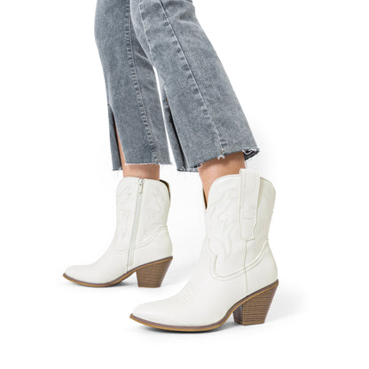 Girls Boots - Cushioned Comfort for Everyday Wear – view 2