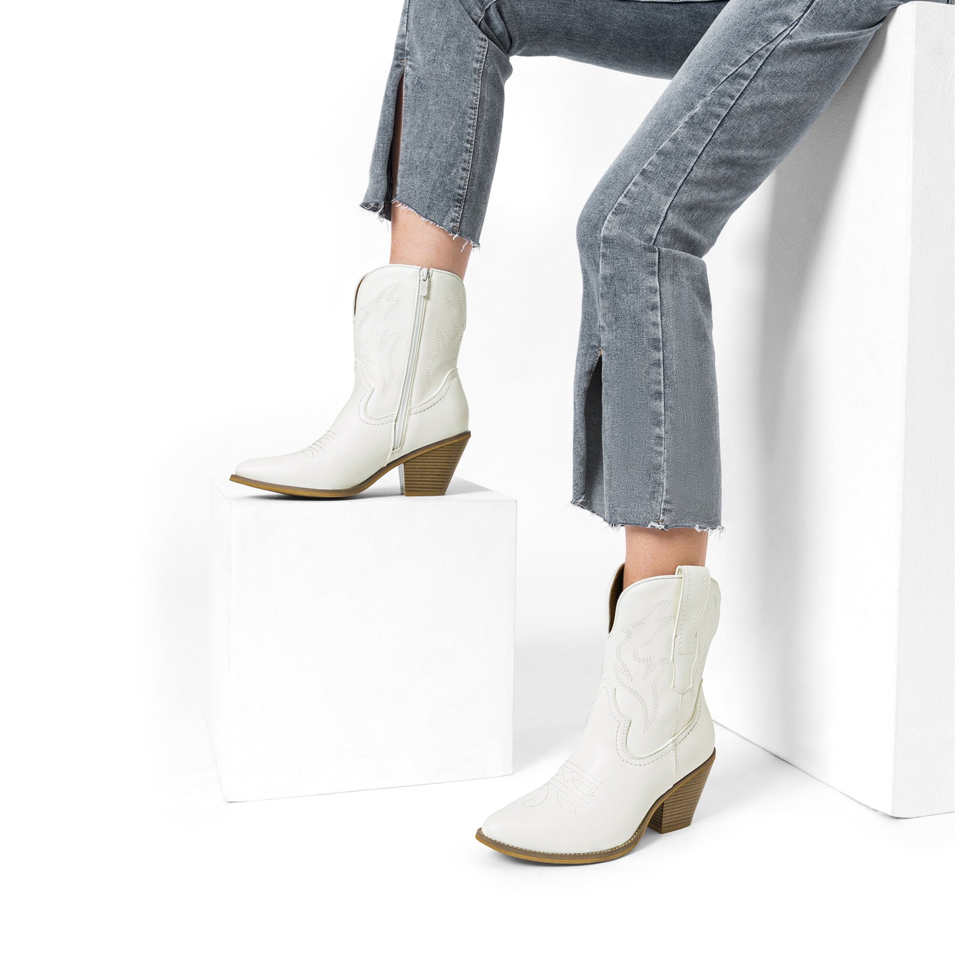 Girls Boots - Cushioned Comfort for Everyday Wear – view 4