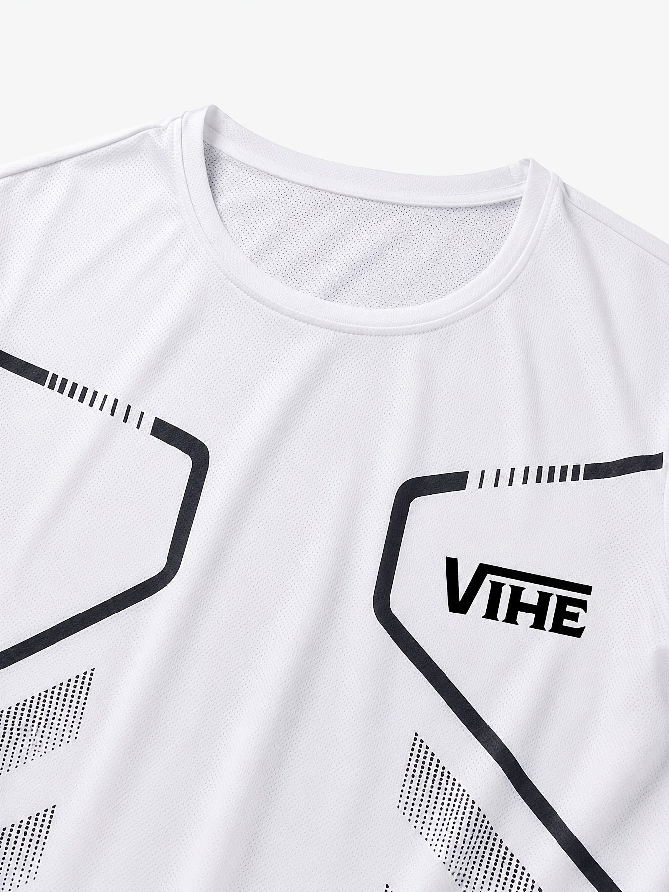 Men's Athletic Shirt and Shorts Set - Geometric Print detail view