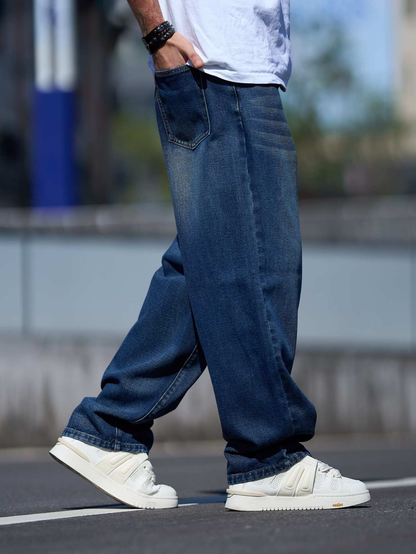 Men's Baggy Jeans - Classic Wash Clean Finish Streetwear – view 3