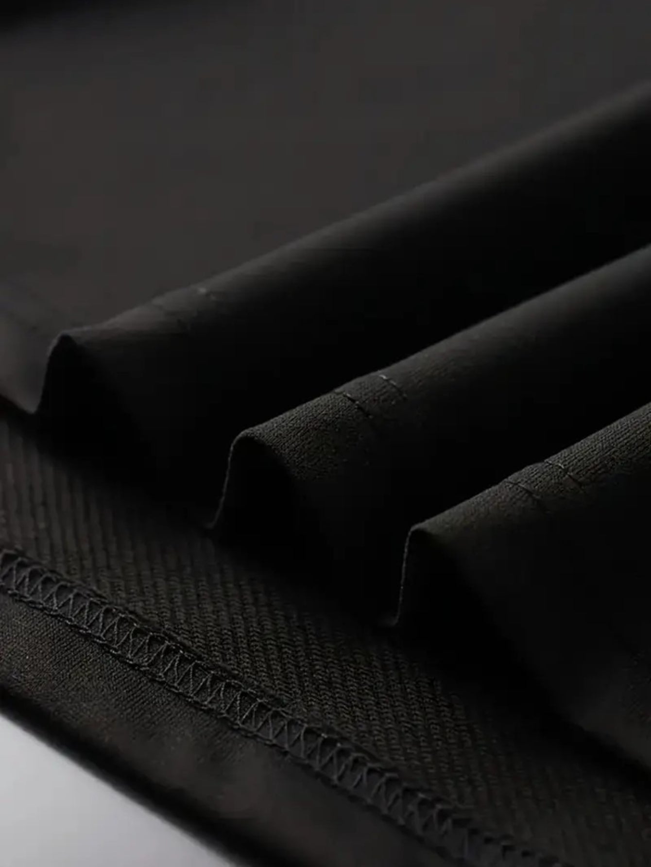 Men's Essential T-Shirt - Crew Neck Short Sleeve – Black detail view