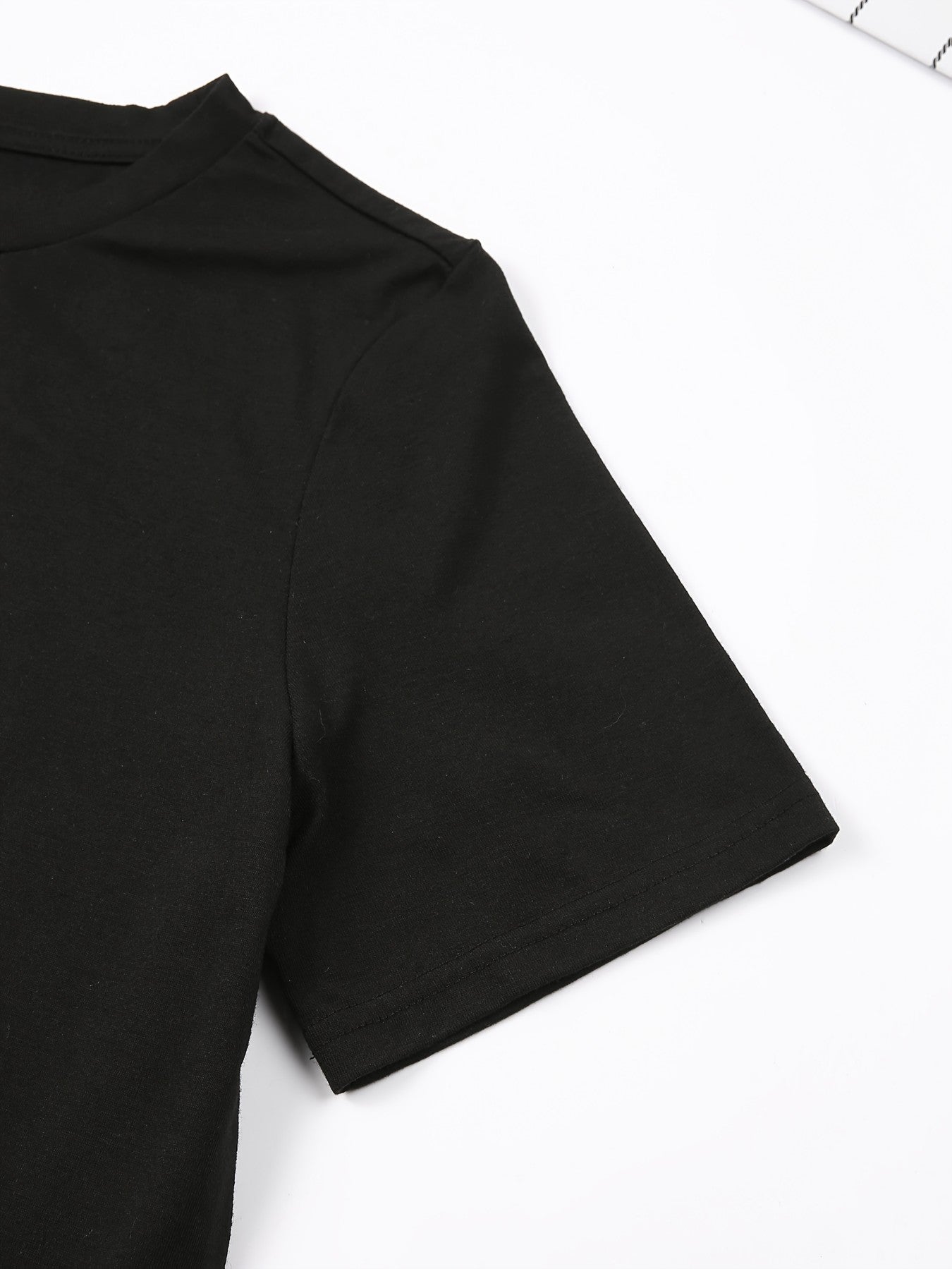 Men's Graphic T-Shirt - Round Neck Short Sleeve Streetwear – Relaxed fit – view 4