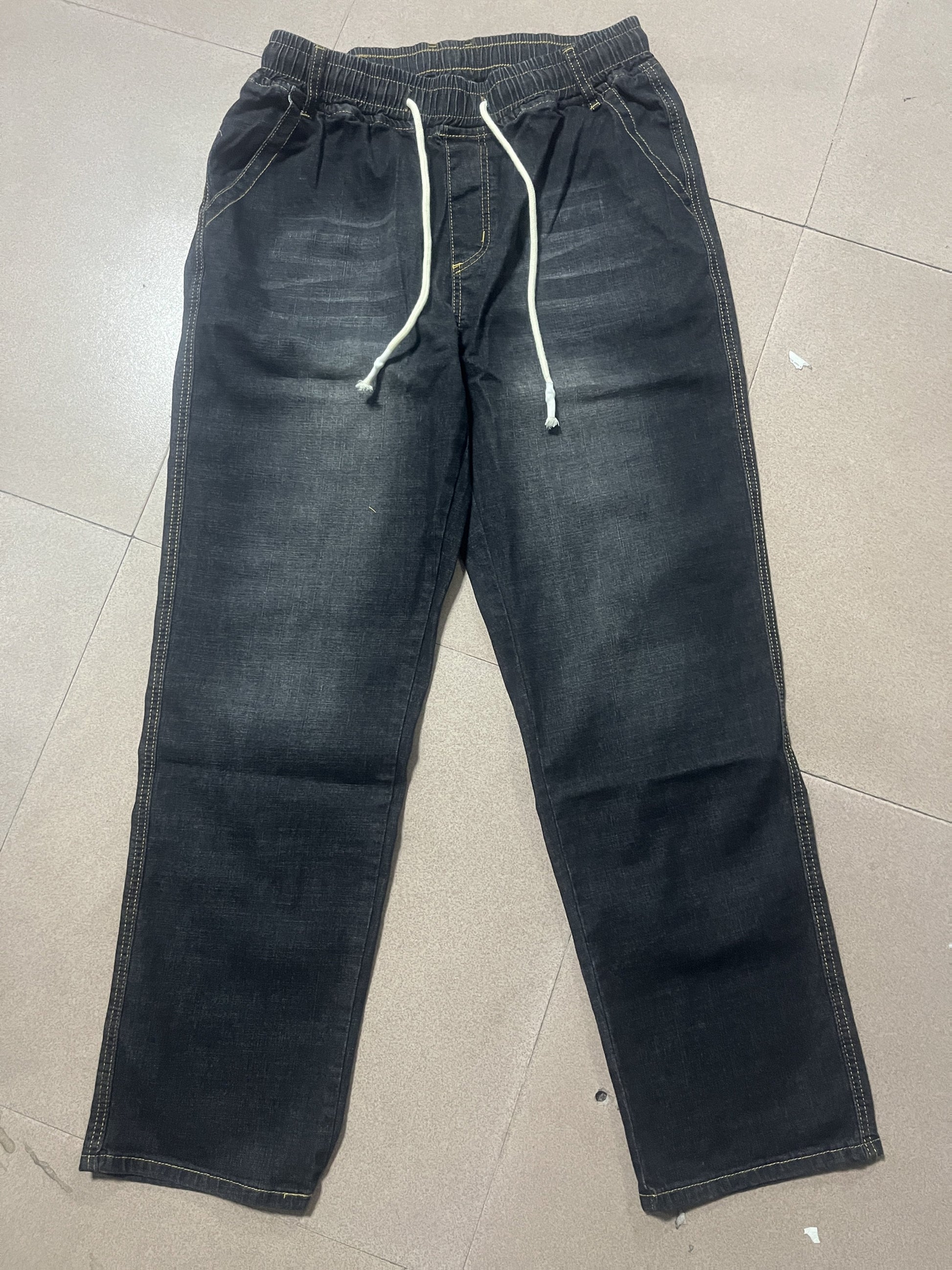 Men's Relaxed Fit Jeans - Classic Wash Clean Finish Weekend – view 9