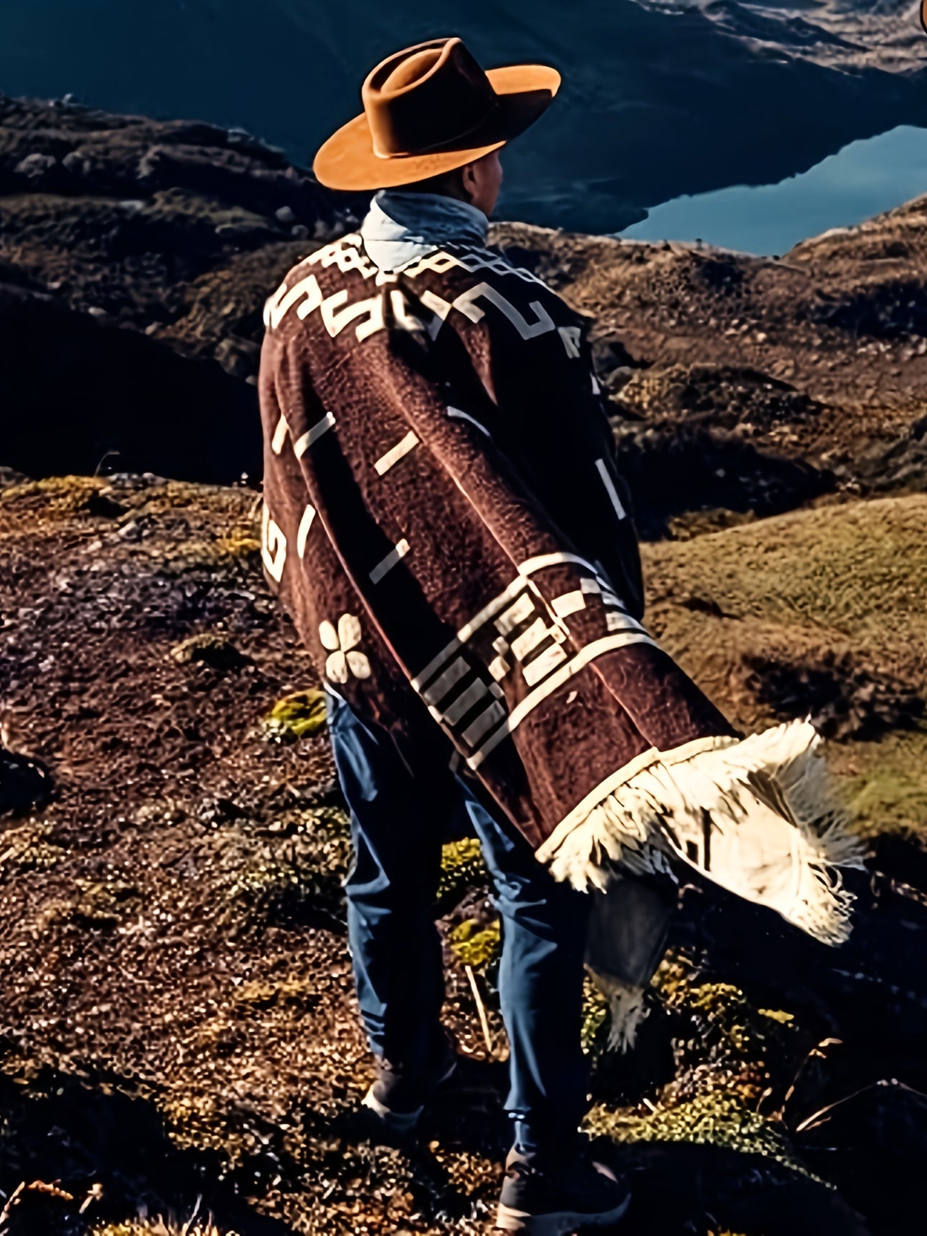 Men's Relaxed Graphic Pullover Coat – view 10