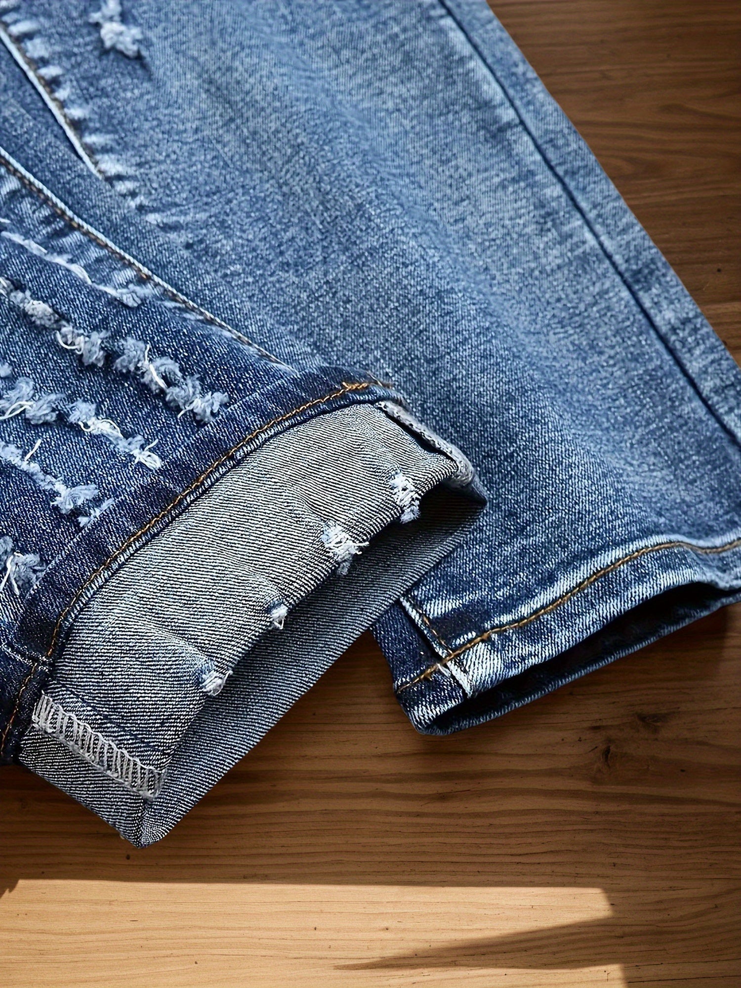Men's Straight Leg Jeans - Classic Wash Distressed Weekend – view 8