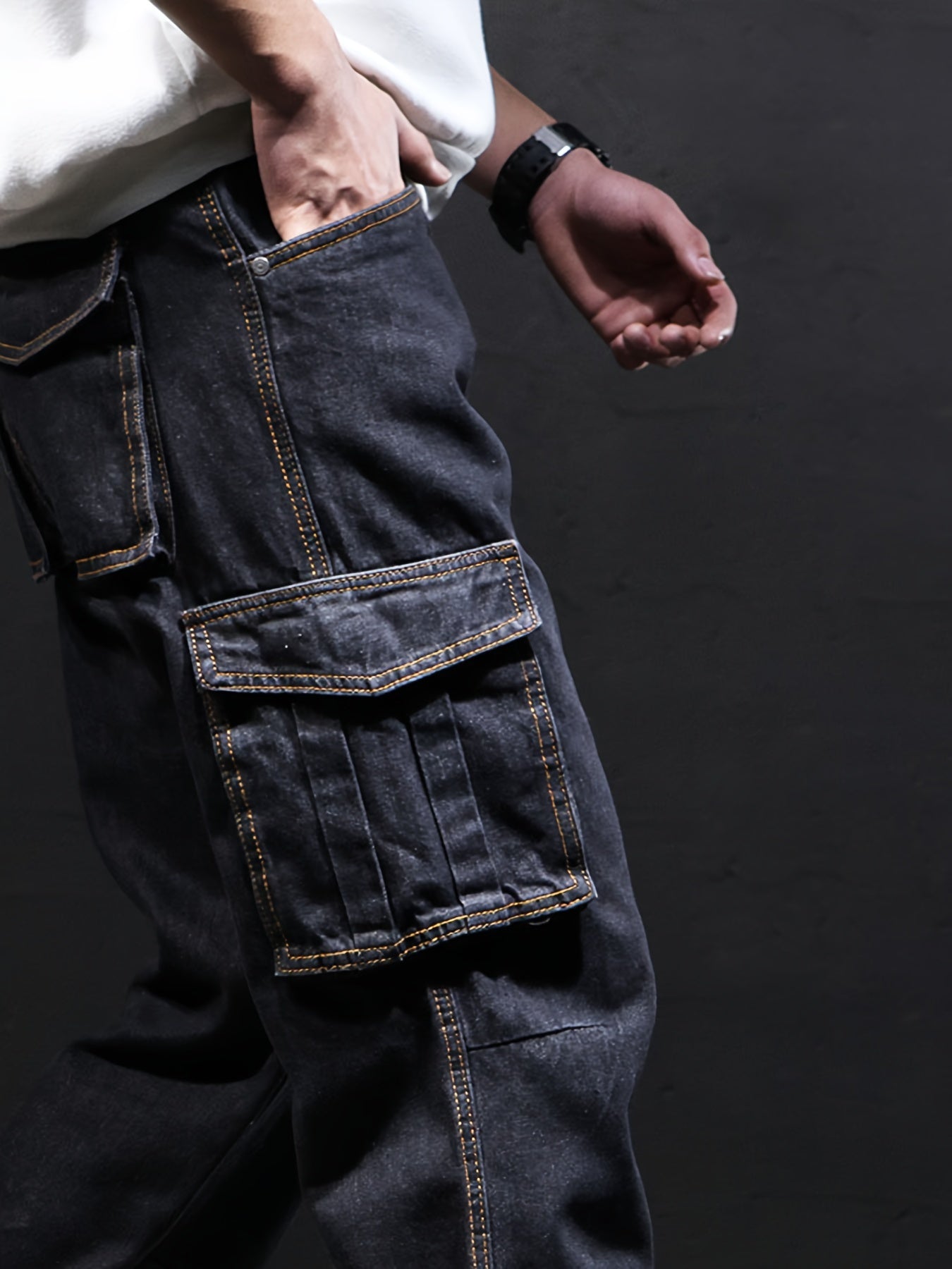 Men's Straight Leg Jeans - Classic Wash Utility Pocket – view 14