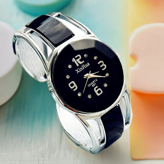 Women's Quartz Watch - 's Vintage Bracelet Elegant Alloy Case Band Analog Fashion Ladies - main product view