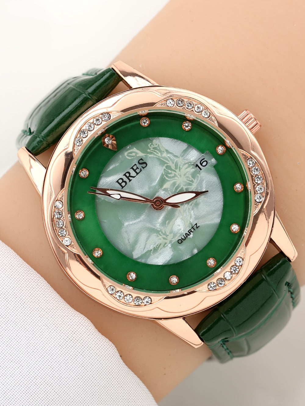 Women's Quartz Watch - Vintage Leather Round Wristwatch Calfskin Strap Zinc Alloy Case Analog - product detail view 12