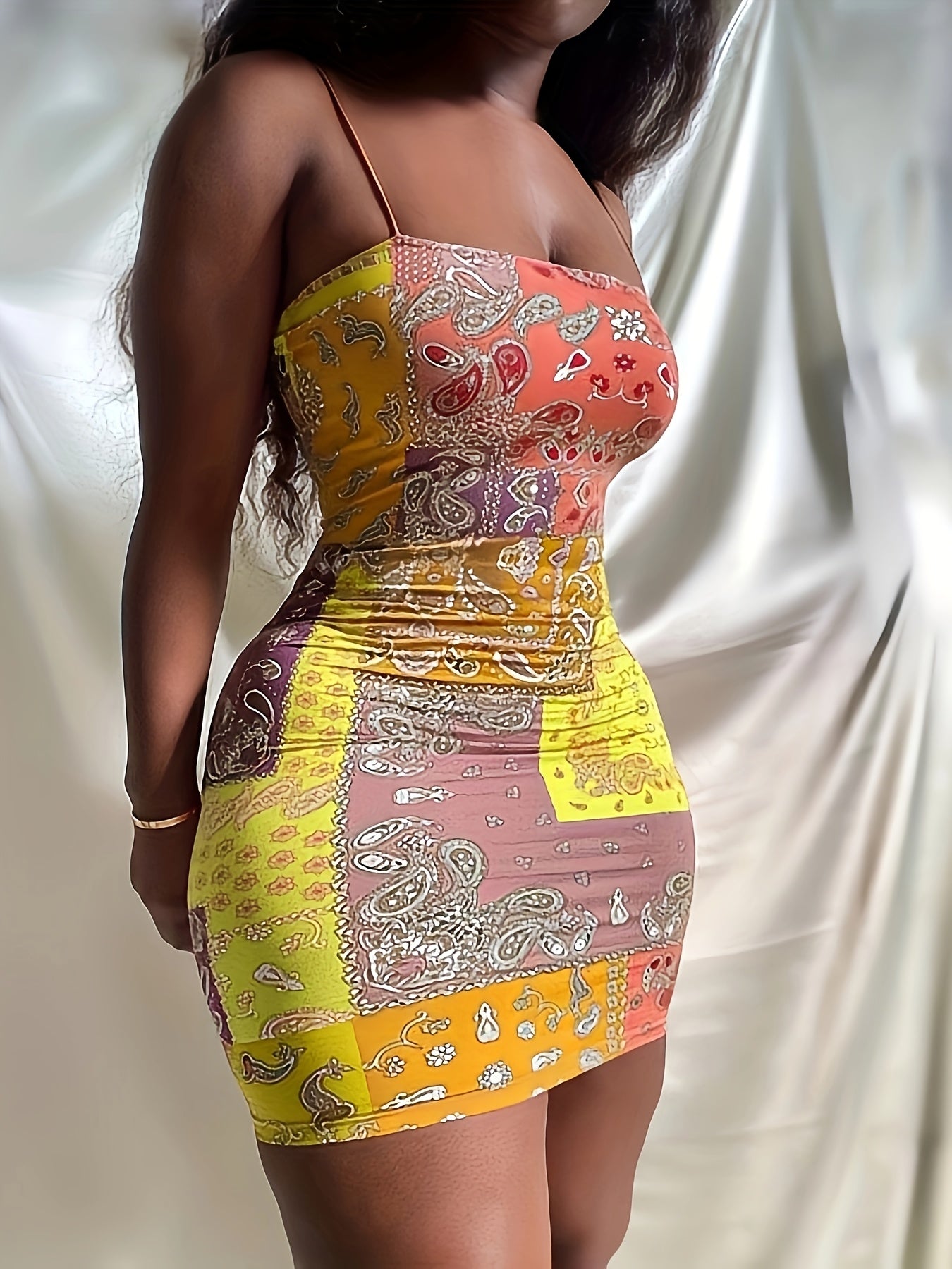 Sleeveless Summer Dress – Slim Fit Printed Cami Style detail view