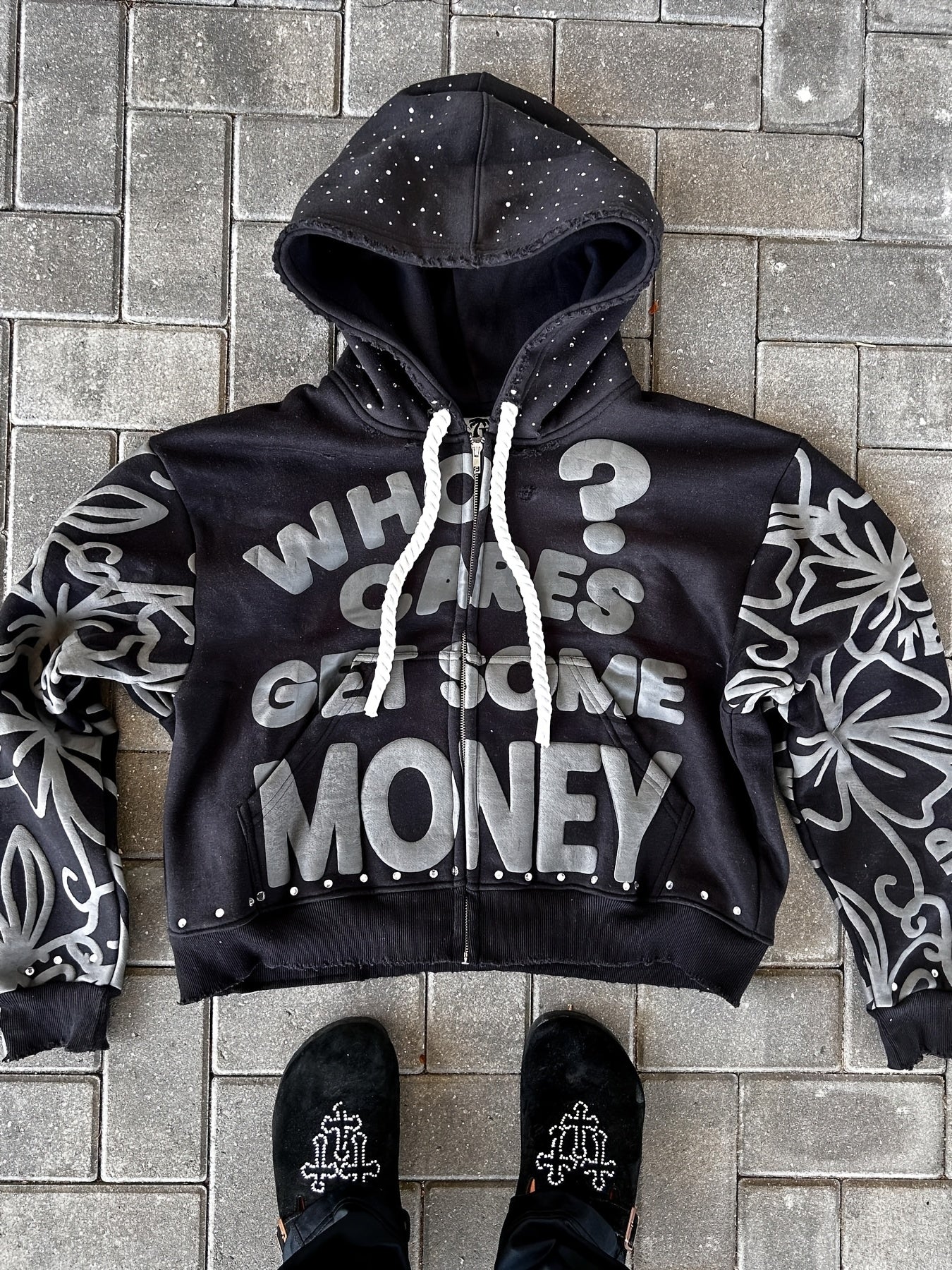 Unisex Relaxed Graphic Zip-Up Hoodie – view 10