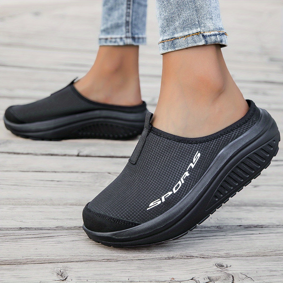 Unisex Slippers – Breathable Mesh Non-Slip Sole for Beach & Water – White – White option – view 2