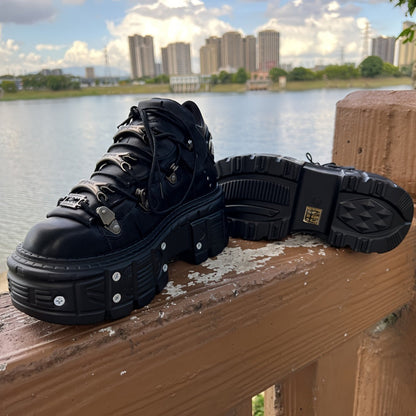 Unisex Sneakers - Lace-Up Fit – view 3