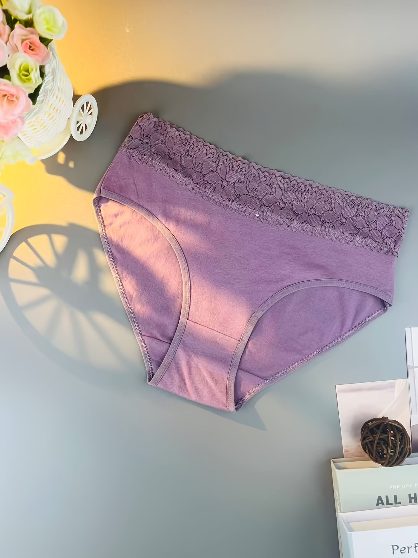 Women's 20-Pack Briefs - Lace Everyday Comfort detail view