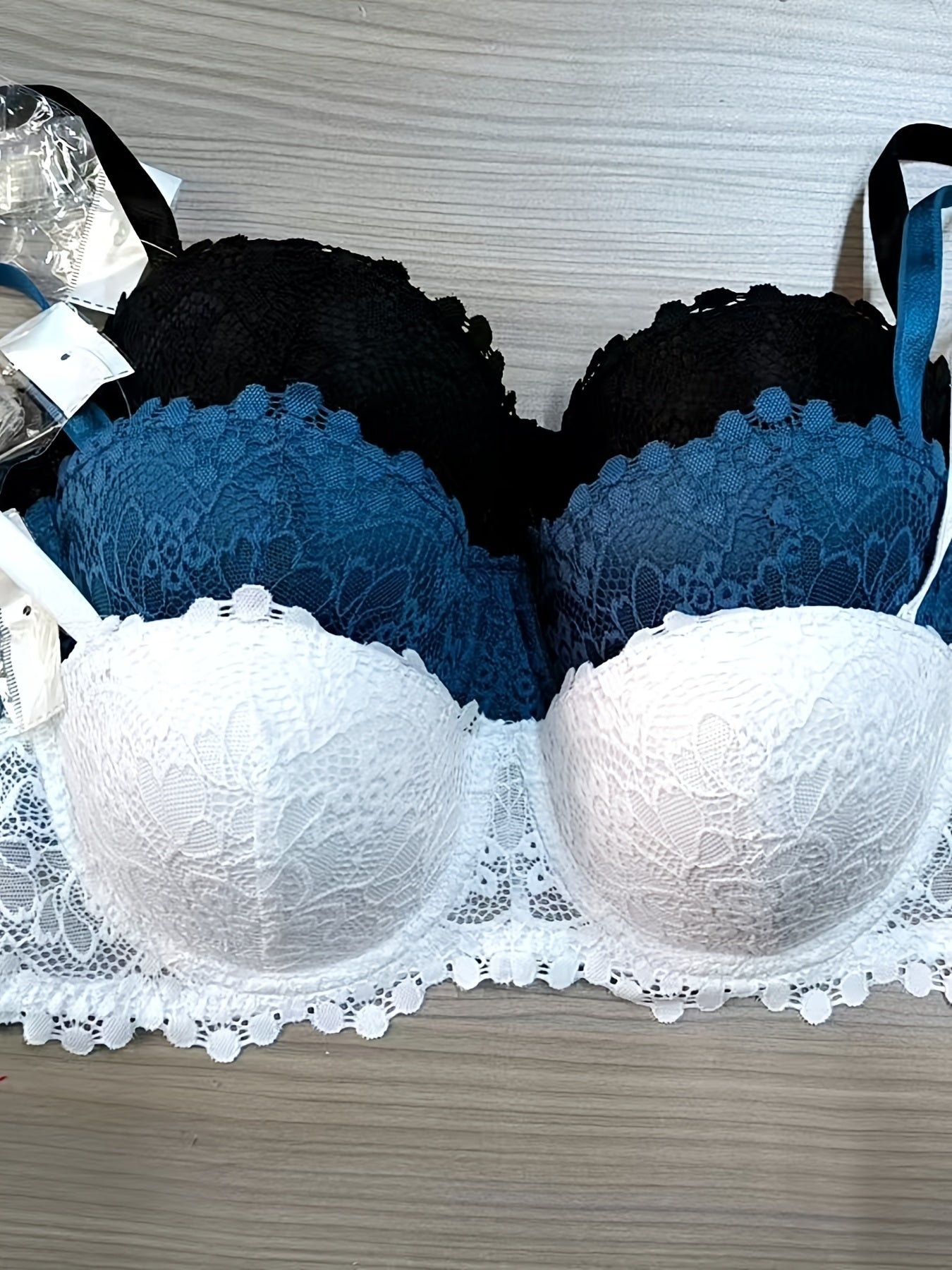 Women’s 3-Pack Bra - Lace Detail Comfort – Sizes EU 70B–EU 90C – view 3