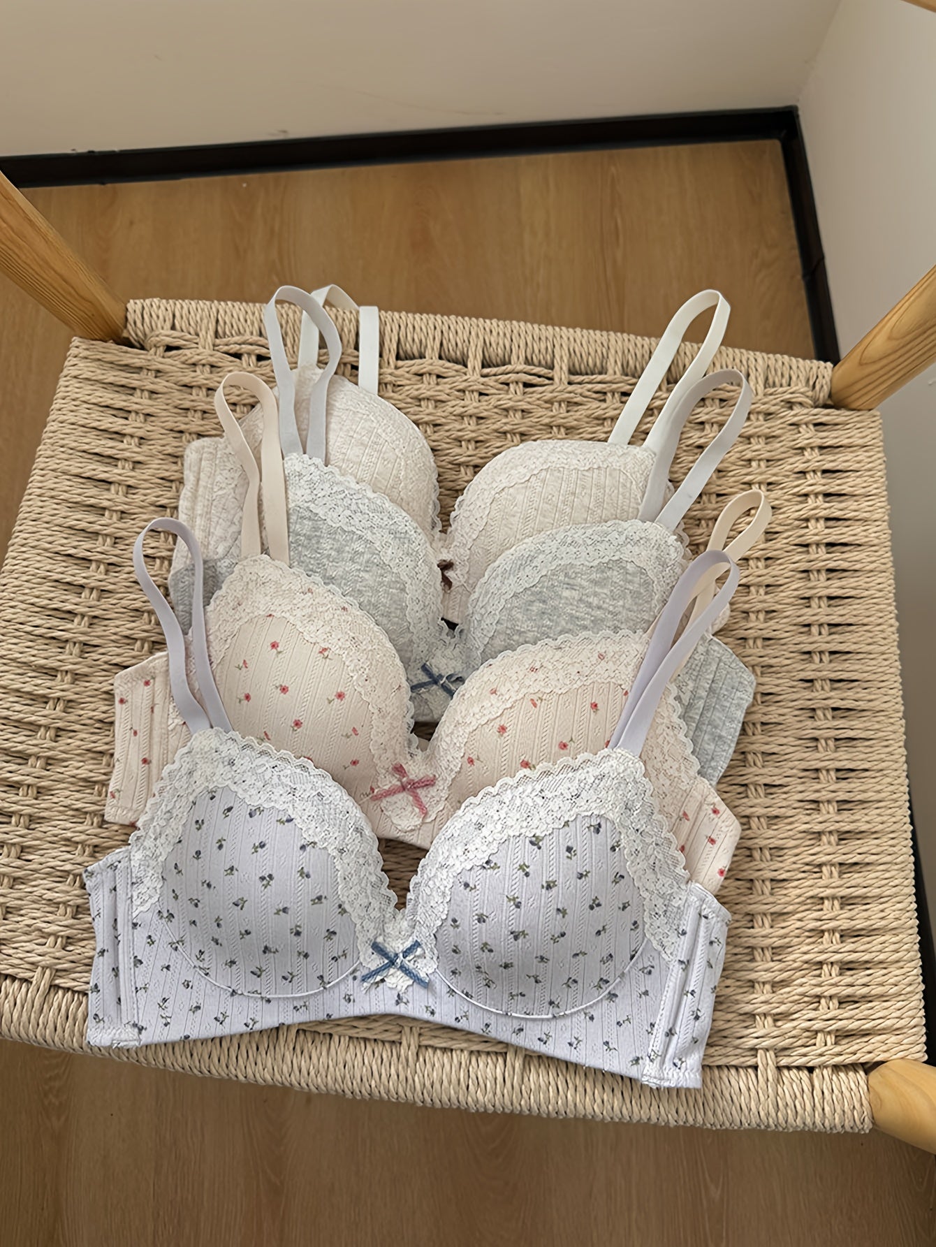 Women’s 4-Pack Wireless Bra - Soft Everyday Support – main product image