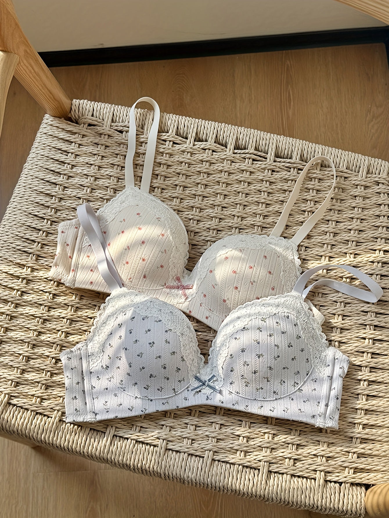 Women’s 4-Pack Wireless Bra - Soft Everyday Support – view 7