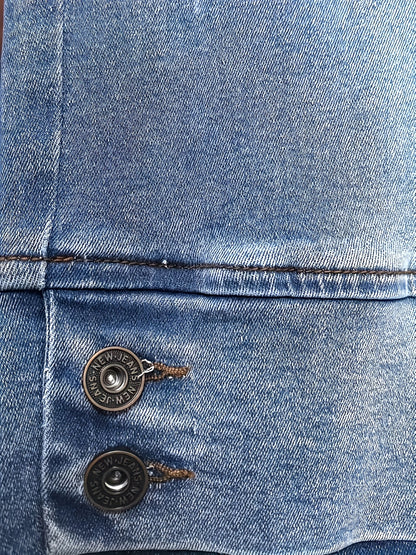 Women's Bermuda Shorts - Stretch – Light Blue detail view