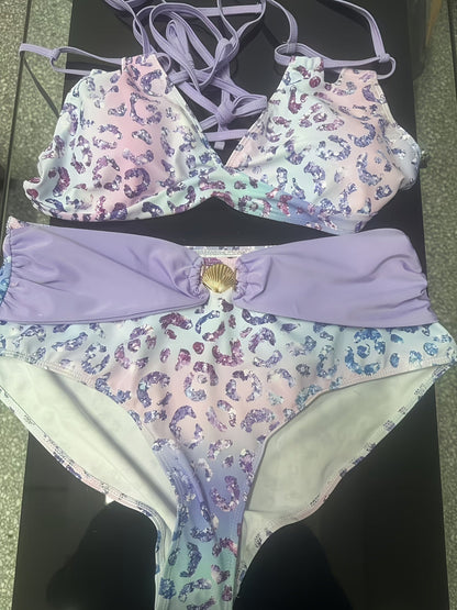 Women's Bikini Set - Leopard Print Classic Neckline detail view