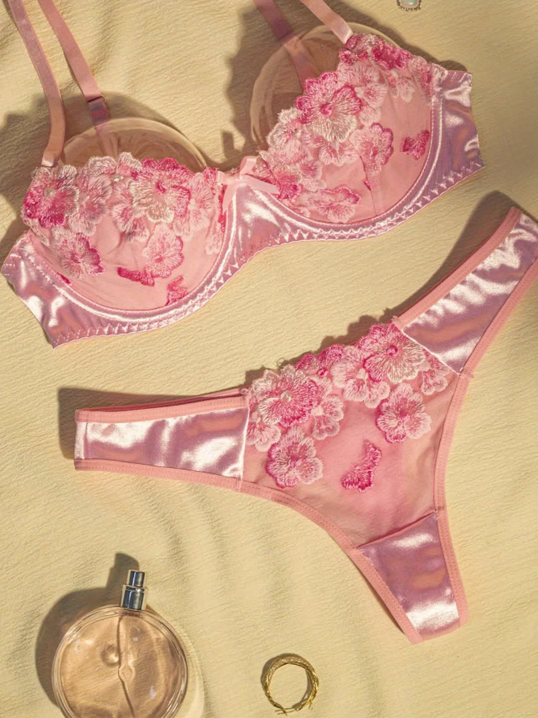Women's Bra and Panty Lingerie Set - Floral Lace Coordinated Style – view 6