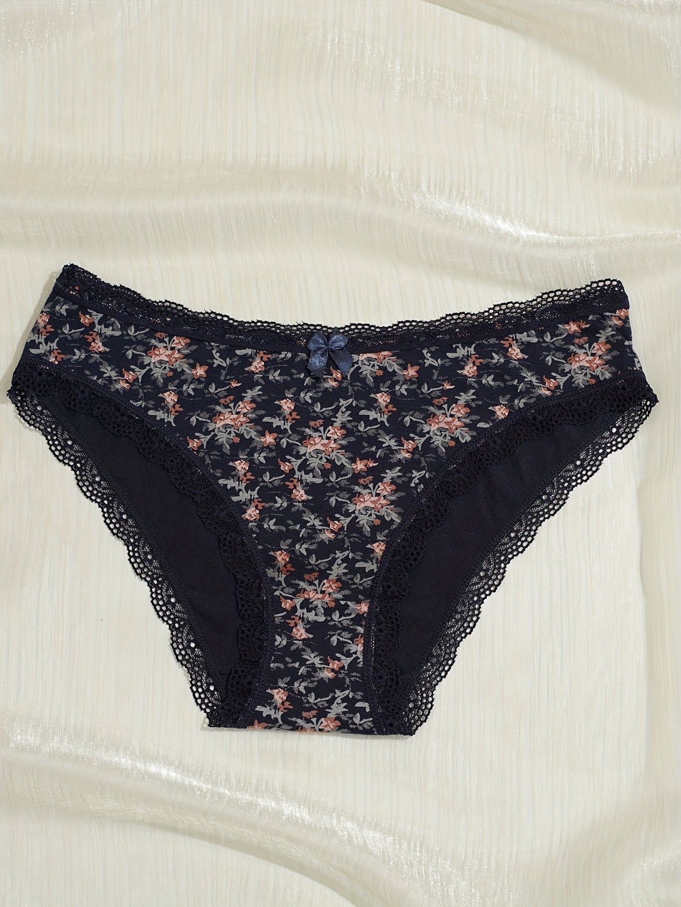 Women's Briefs - Floral Everyday Comfort - Curve Fit – view 5