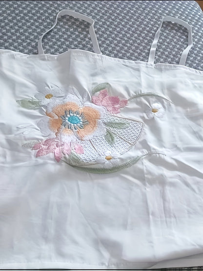 Women's Butterfly Embroidered Hanfu Outfit - Flowing Traditional detail view