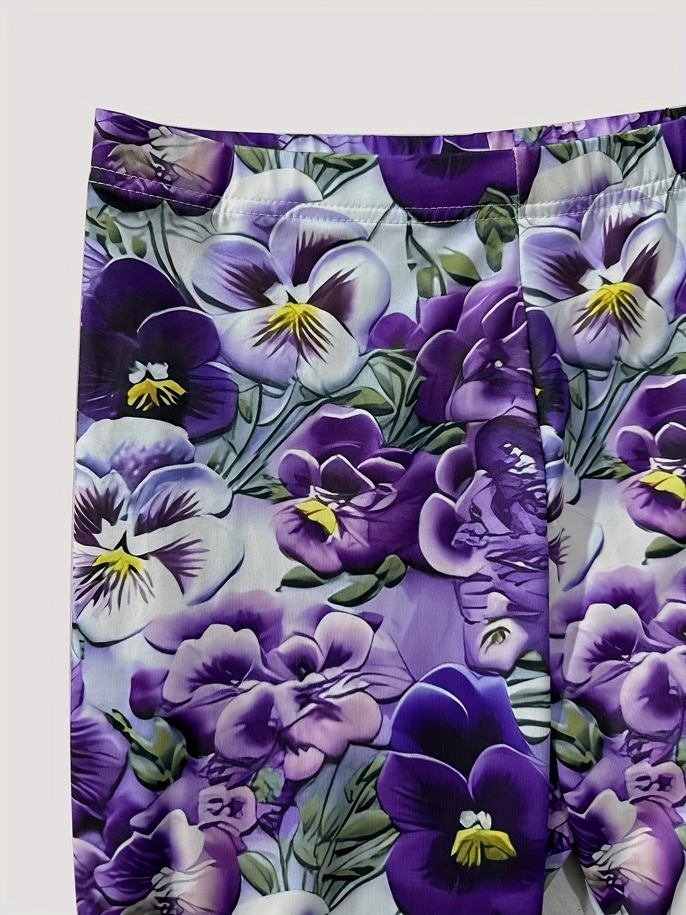 Women's Capri Leggings - Elastic Waist Floral Print detail view