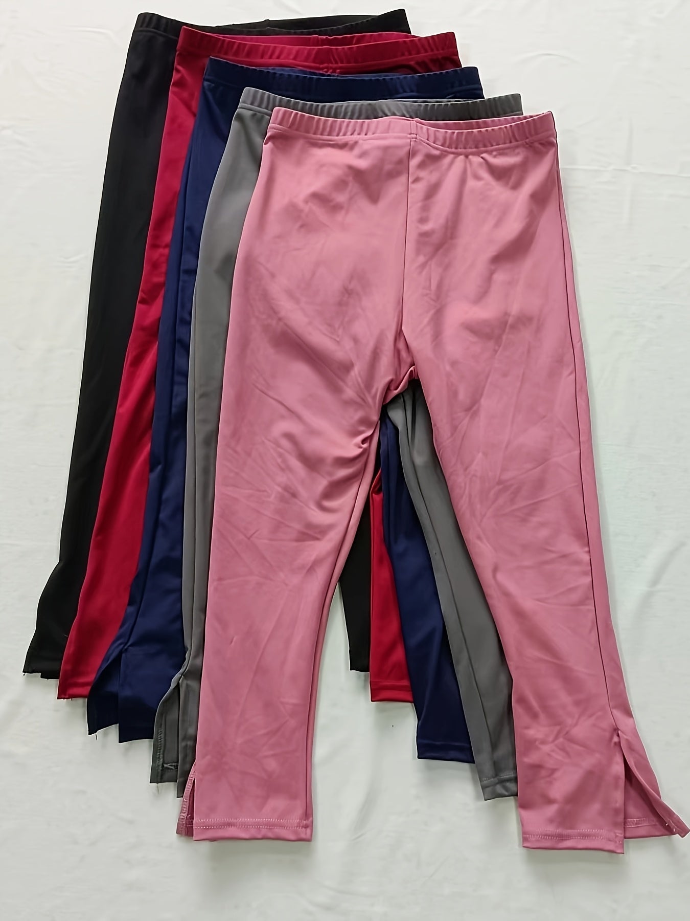 Women's Capri Leggings - High-Waist Fit – Black & Burgundy & Navy & Gray & Raspberry detail view