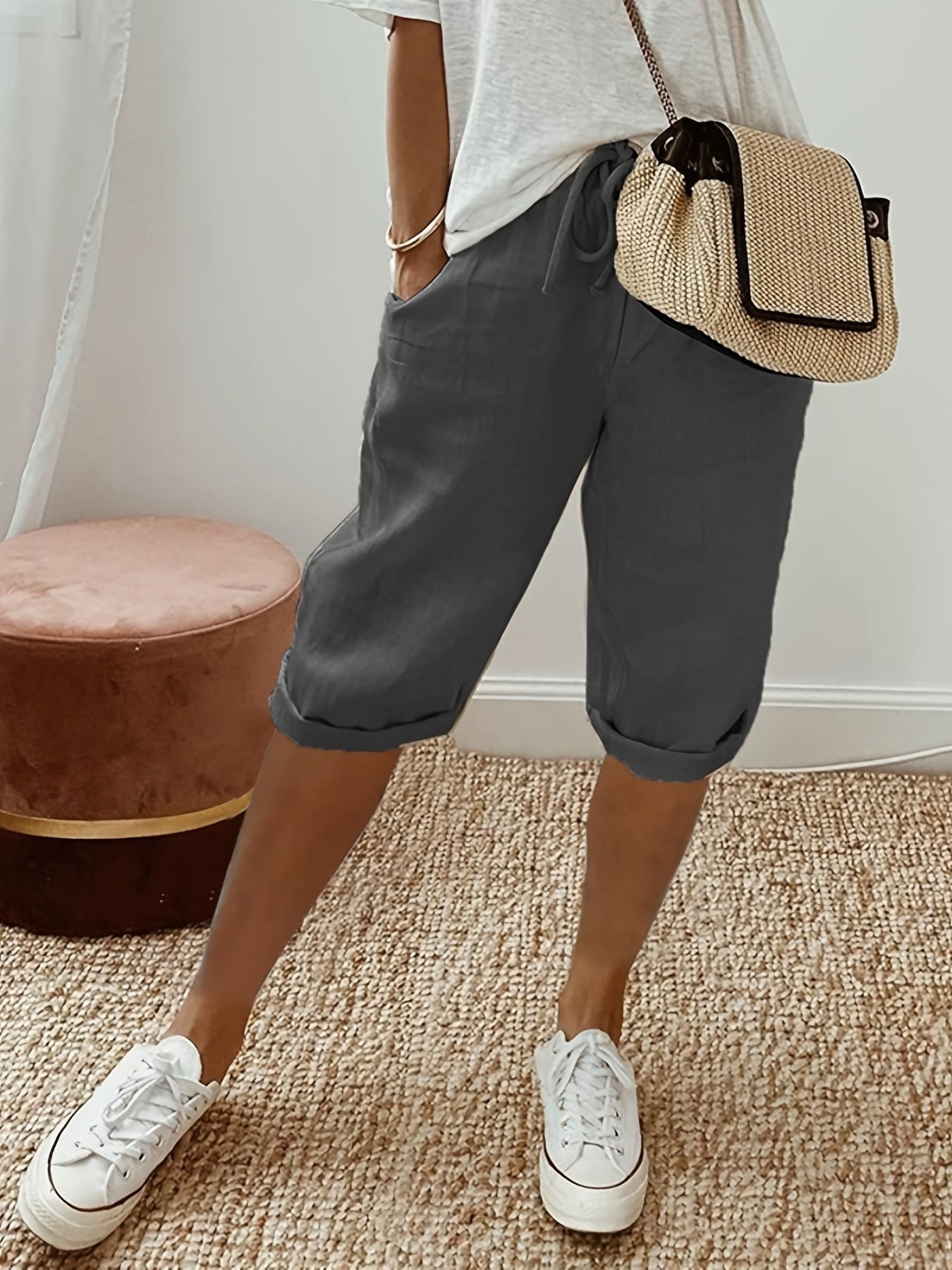 Women's Capri Pants - Pocket Detail detail view