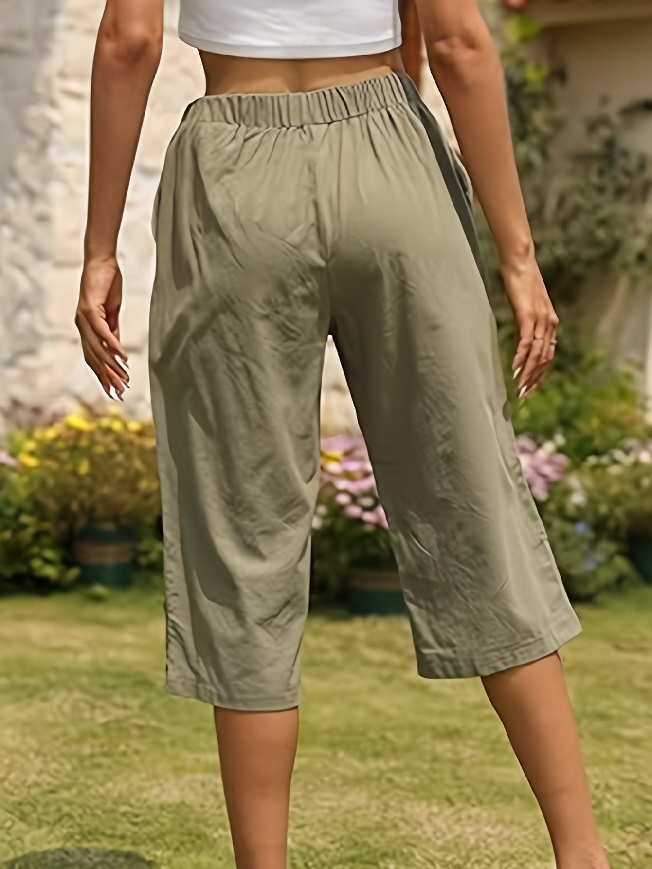 Women's Capri Pants - Stretch Relaxed fit detail view