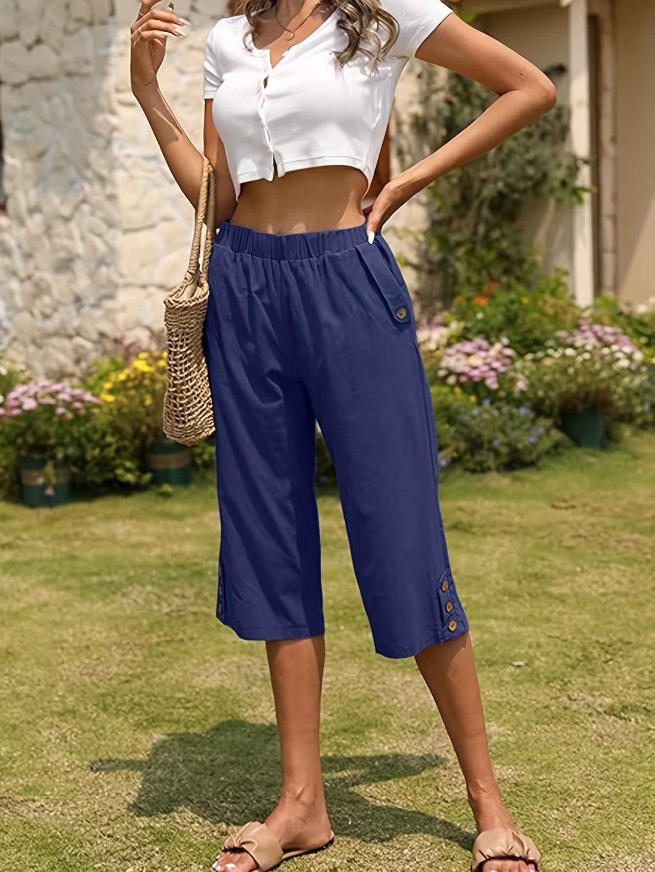 Women's Capri Pants - Stretch Relaxed fit detail view