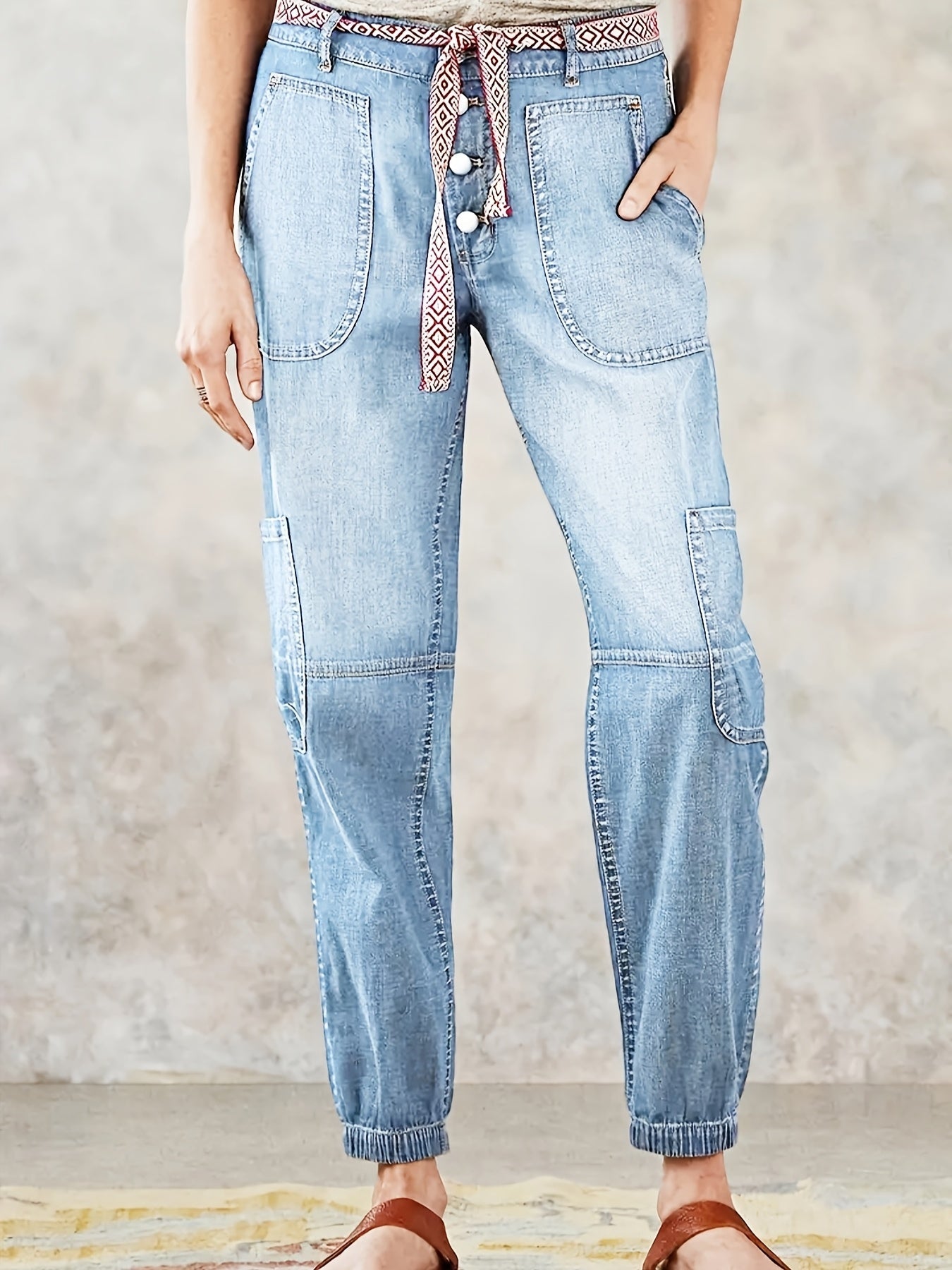 Women's Cargo Pants - Pocket Detail Regular Fit detail view