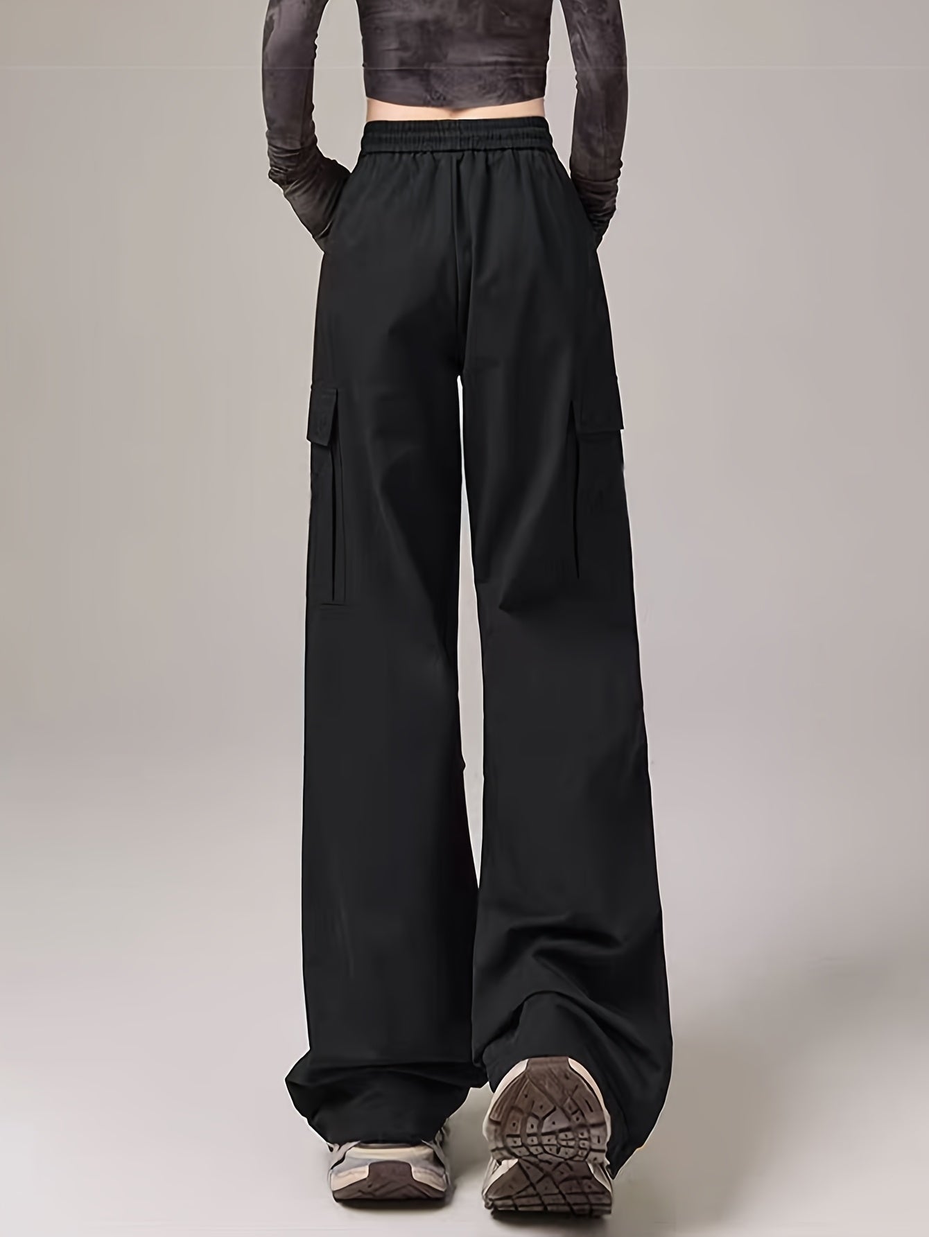 Women's Cargo Pants - Pocket Detail Wide leg 78 detail view