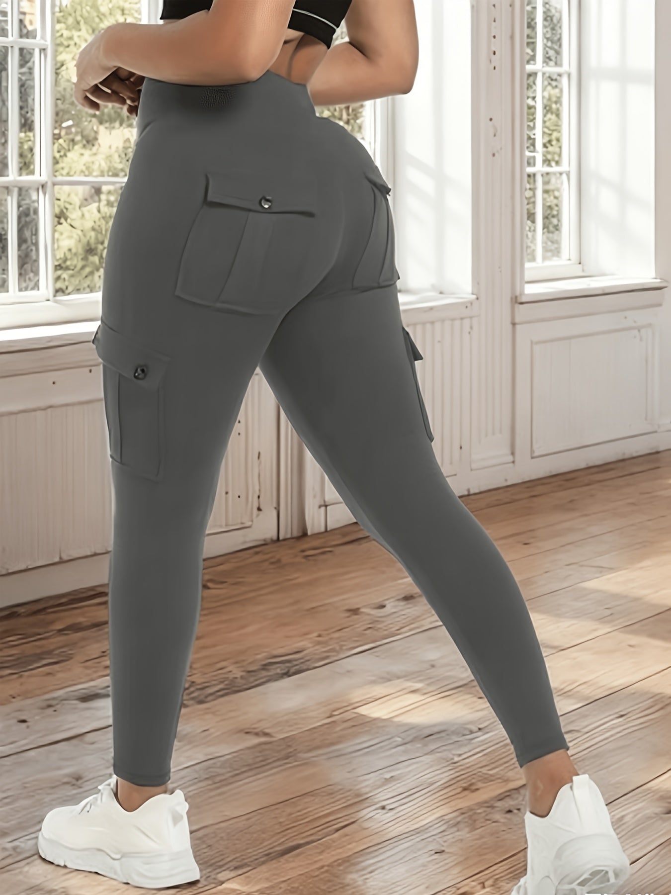 Women's Cargo Pants - Quick Dry Relaxed fit detail view