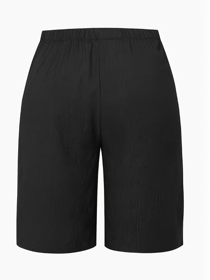 Women's Cargo Shorts - Drawstring Waist With Pockets – Regular Fit detail view
