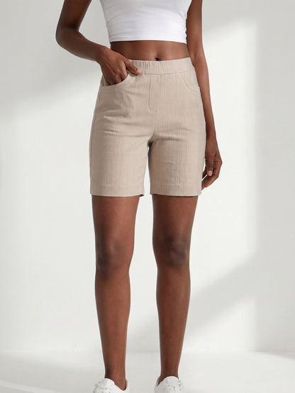 Women's Cargo Shorts - Multi Pocket Active Style – view 4