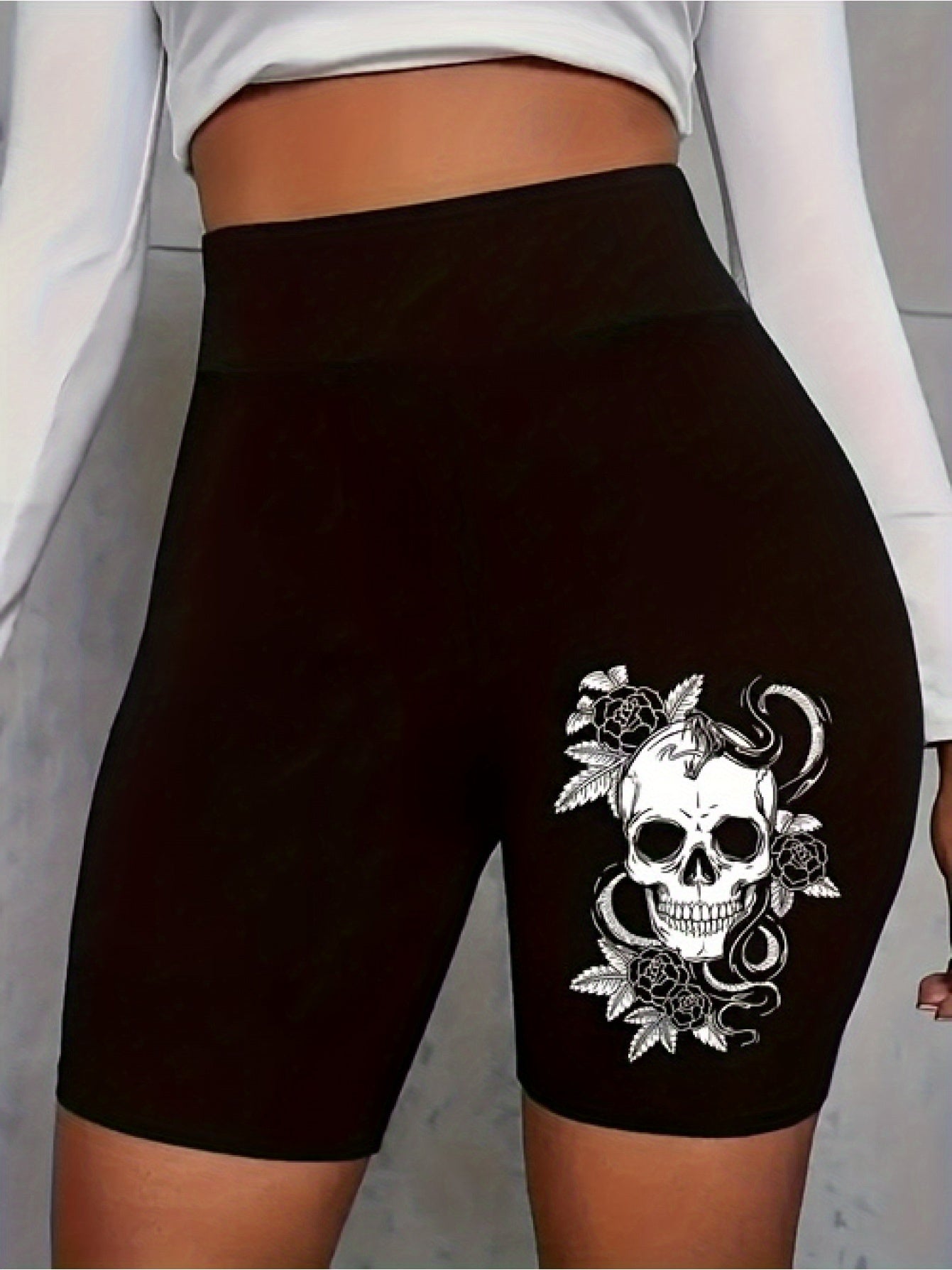 Women's Cargo Shorts - Multi Pocket – Black / Sizes S–XXL detail view