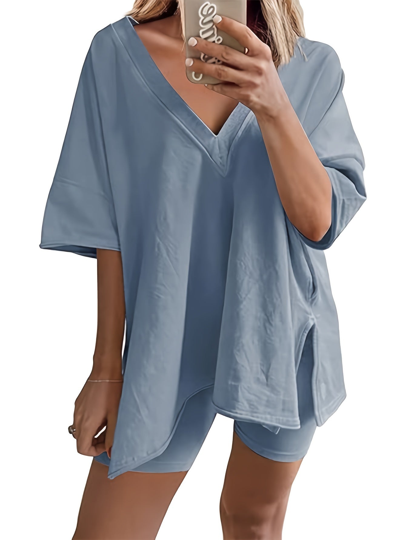 Women's Cargo Shorts - Stretch With Pockets – Relaxed Fit detail view