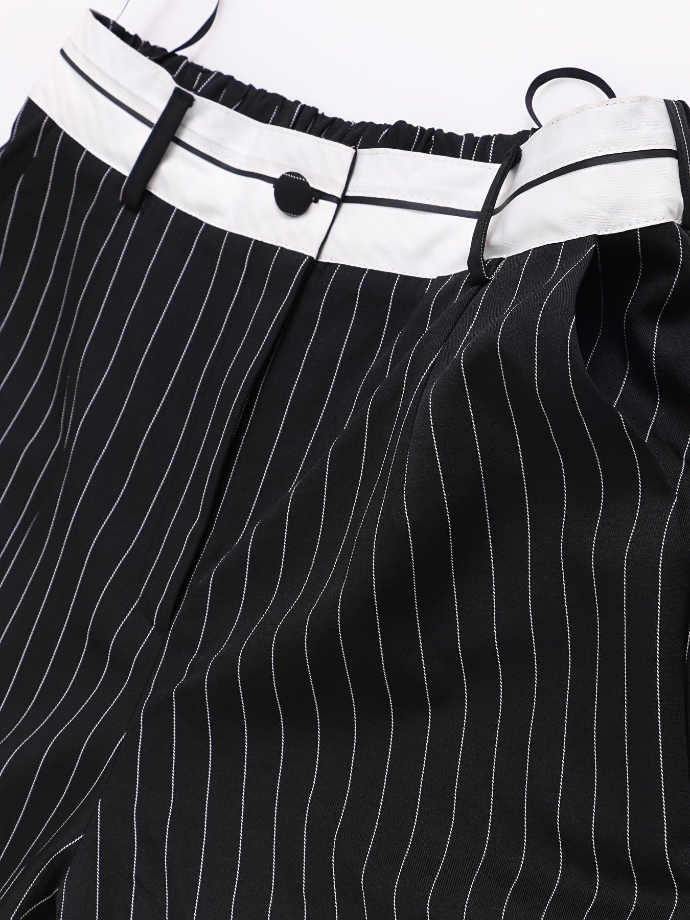 Women's Casual Pants - High Waist Regular fit detail view