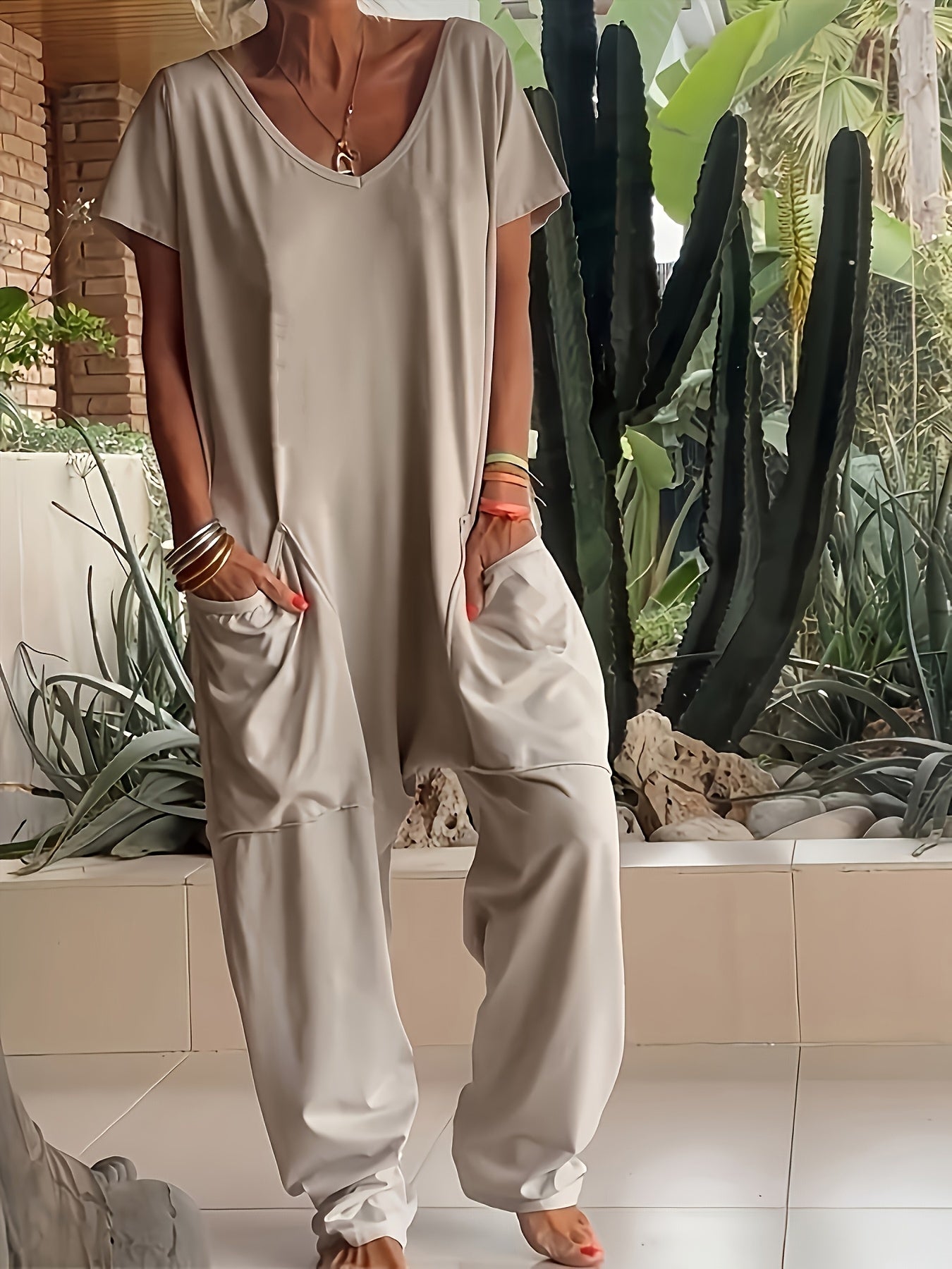 Women's Casual Romper - Short Leg Pocket Detail – view 10