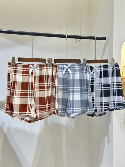 Women's Casual Shorts - 3-Pack Clean Finish detail view