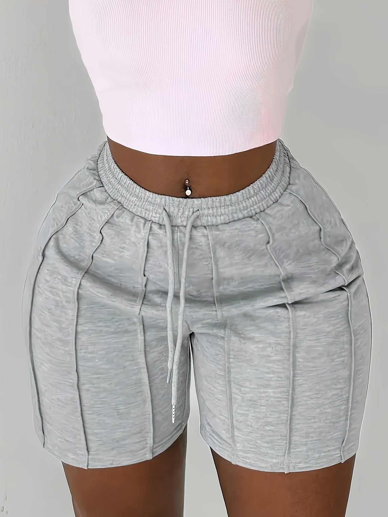Women's Casual Shorts - Pockets Regular Fit detail view