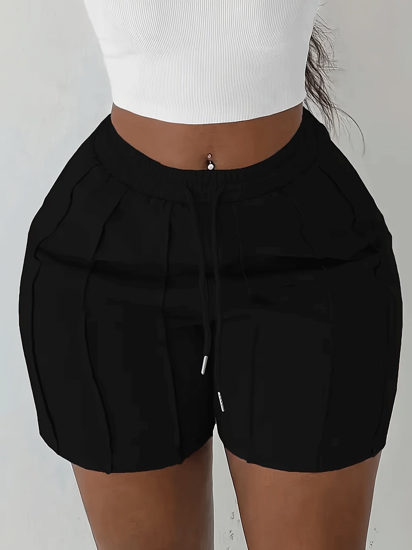 Women's Casual Shorts - Pockets Regular Fit detail view