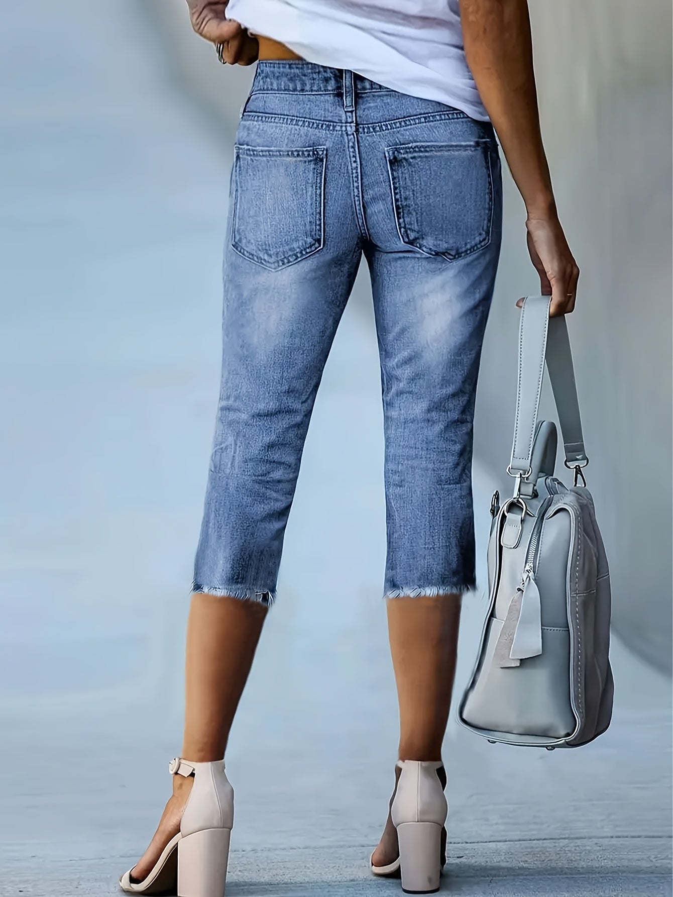 Women's Casual Shorts - Stretch Comfort – Sizes S–XL detail view