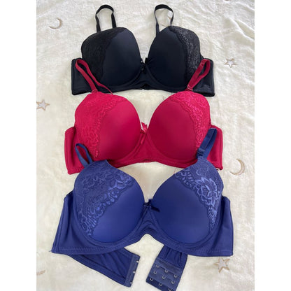Women's Classic Bra - Regular Fit detail view