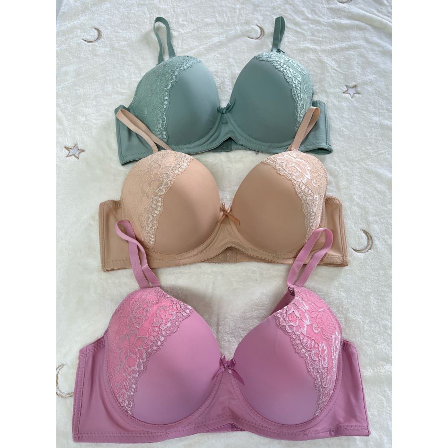 Women's Classic Bra - Regular Fit detail view
