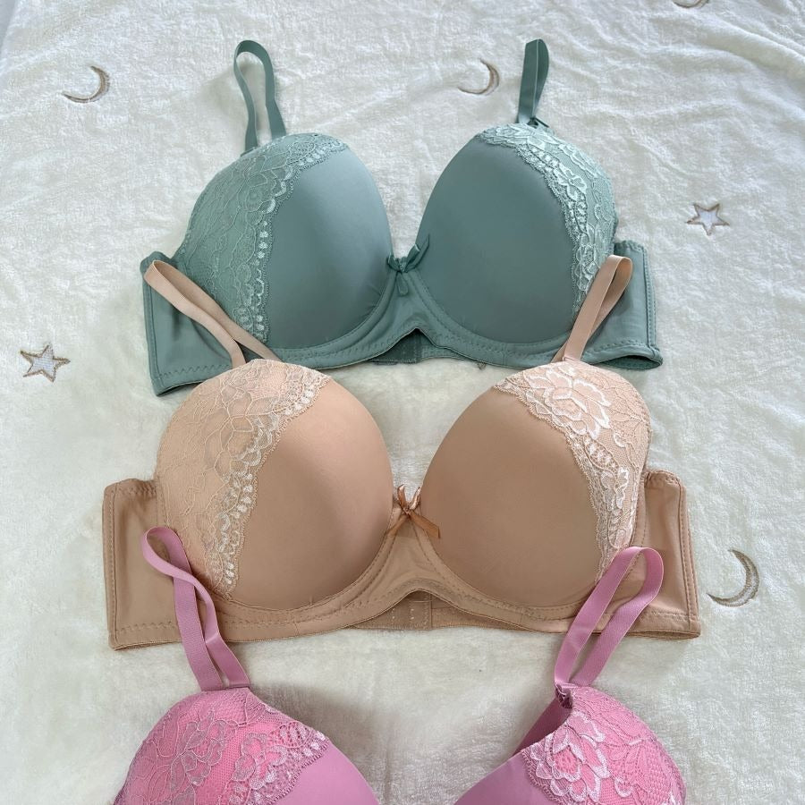 Women's Classic Bra - Regular Fit detail view