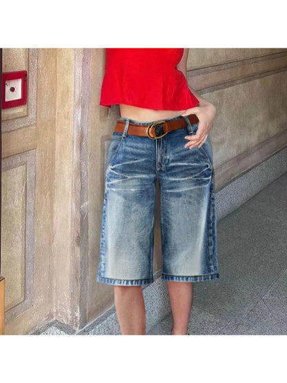 Women's Denim Shorts - Distressed With Pockets – Relaxed Fit detail view