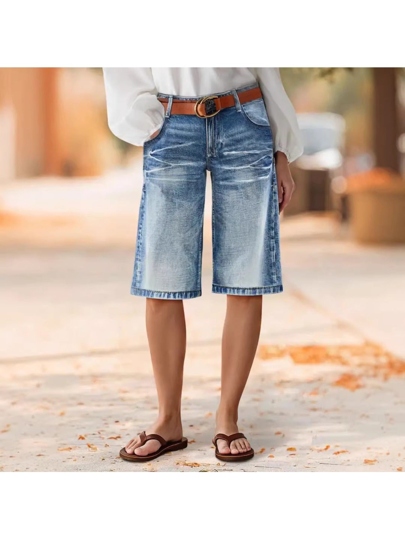 Women's Denim Shorts - Distressed With Pockets – Relaxed Fit detail view