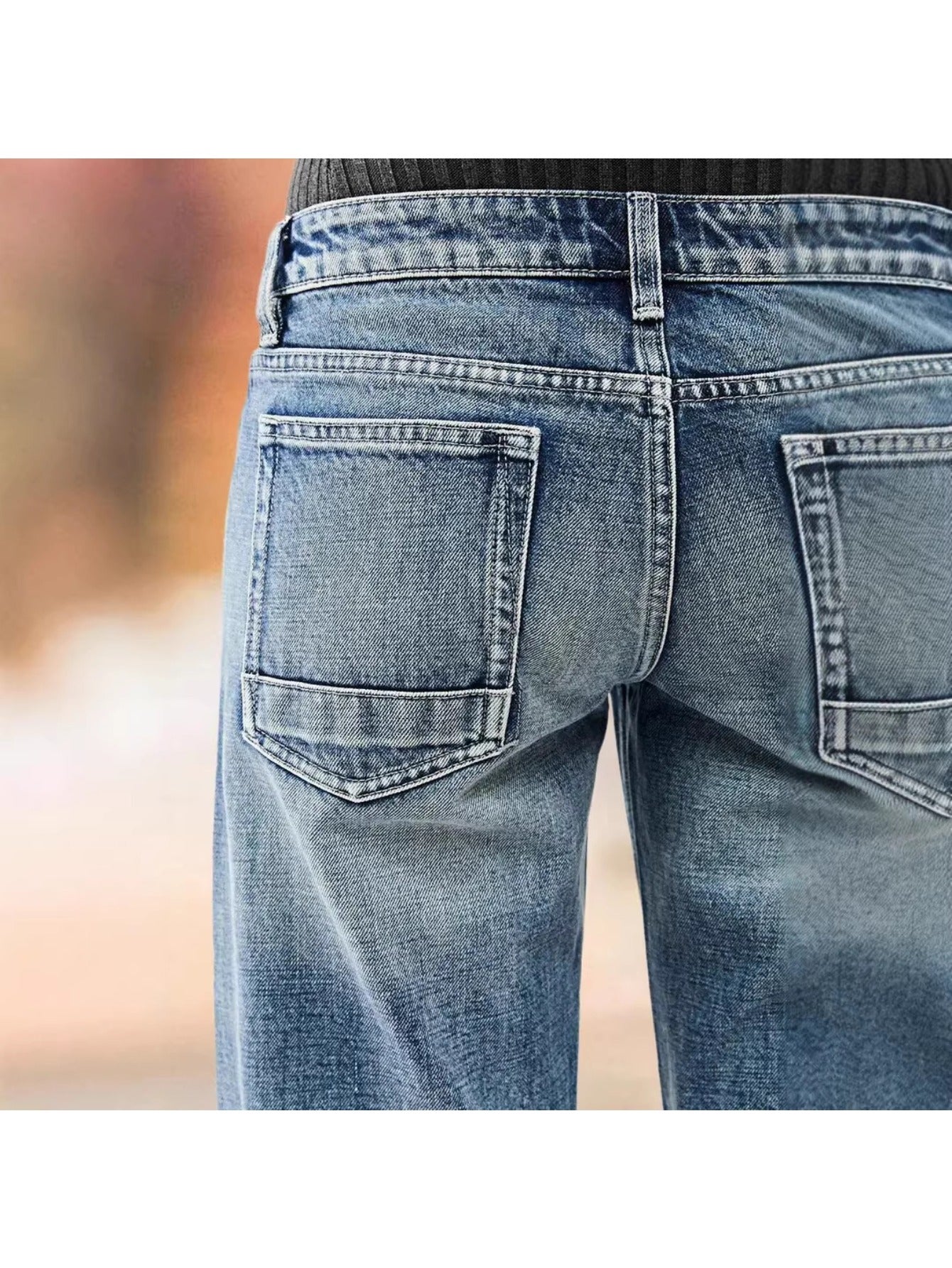 Women's Denim Shorts - Distressed With Pockets – Relaxed Fit detail view